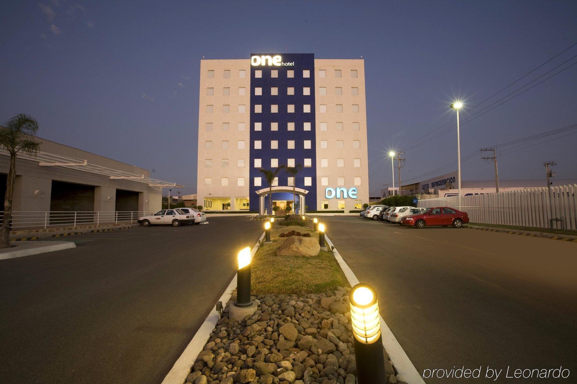 One Aguascalientes Sur Hotel Ngoại thất bức ảnh